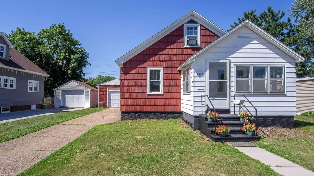 520 W Cedar Street, Chippewa Falls