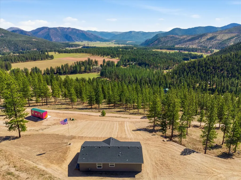 625 Bear Paw Trail, Superior