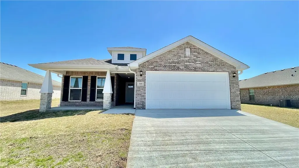 300 Oak Avenue, Gentry