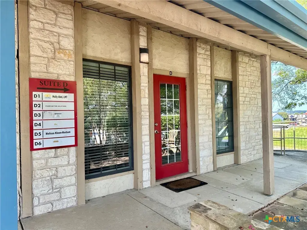 2001 Medical Parkway D2, San Marcos