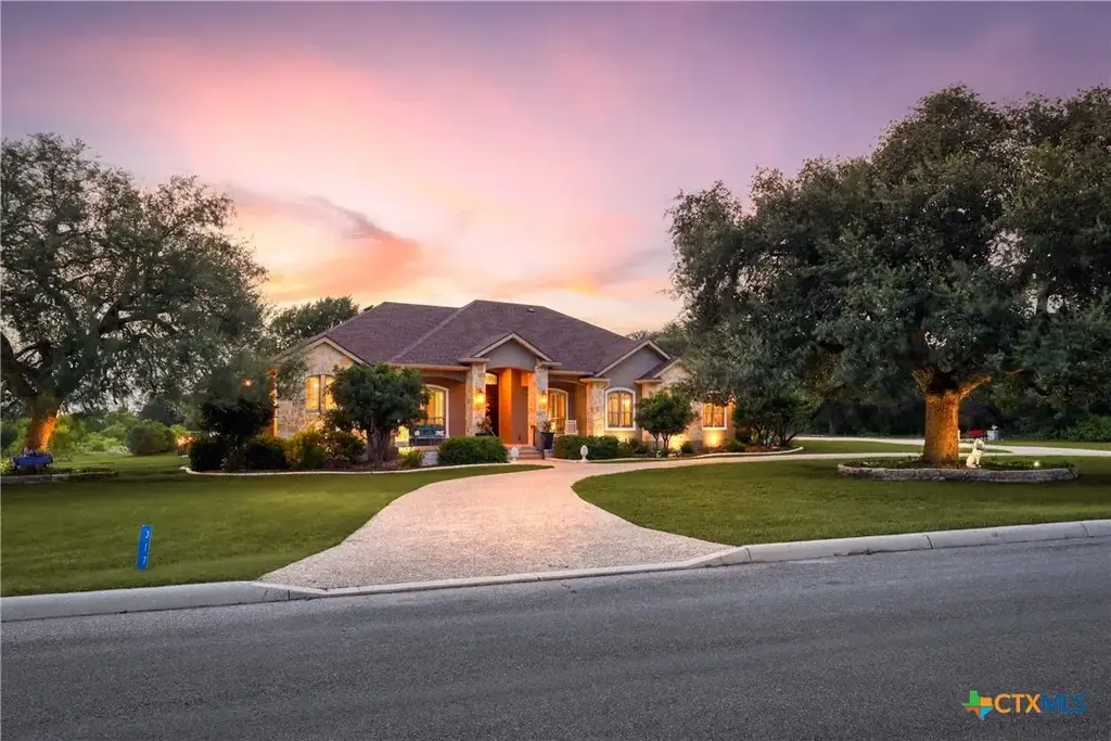 317 Whitestone Drive, Spring Branch