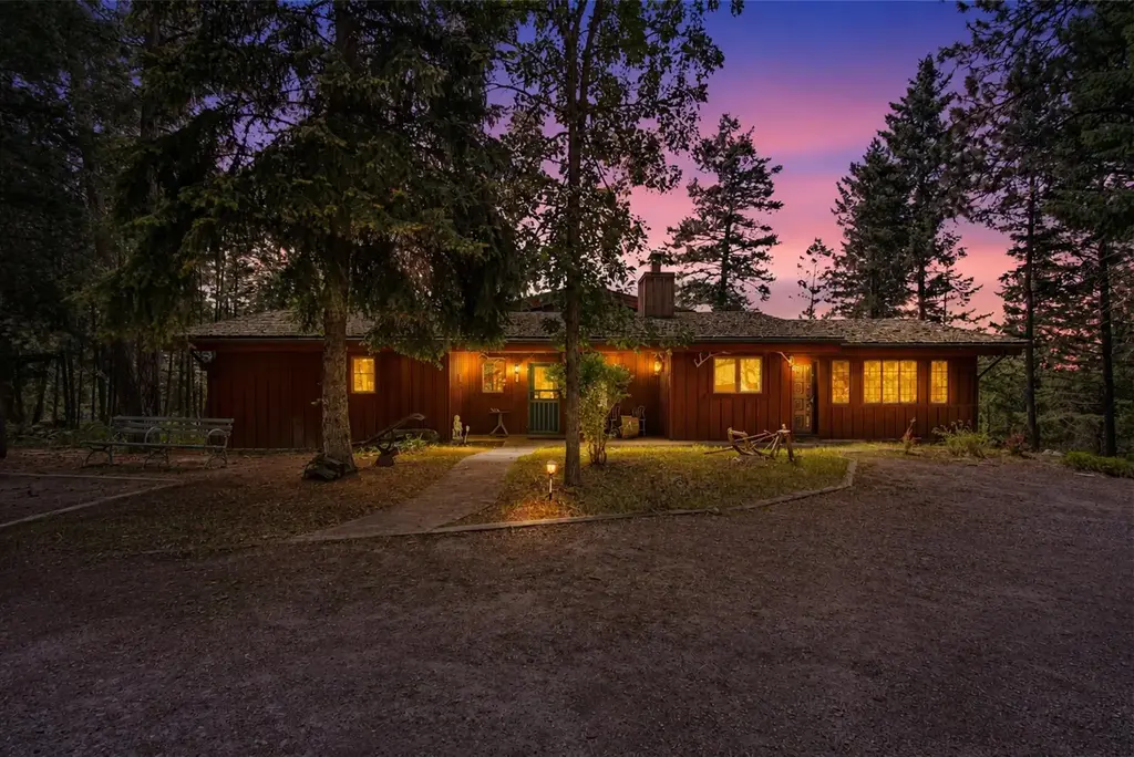 9050 Mt Highway 35, Bigfork
