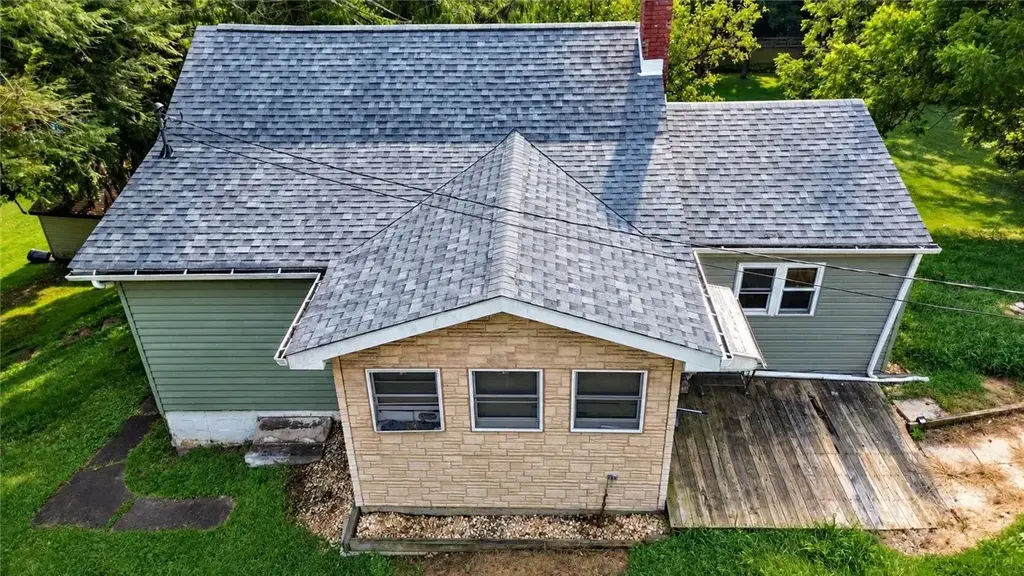 101 Fishpot Road , Centerville