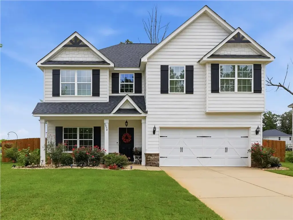 1954 Boxwood Way, Opelika