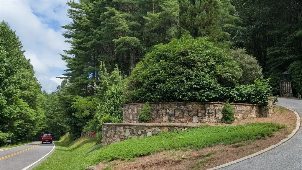 42 Greycliff Mountain Drive, Cullowhee