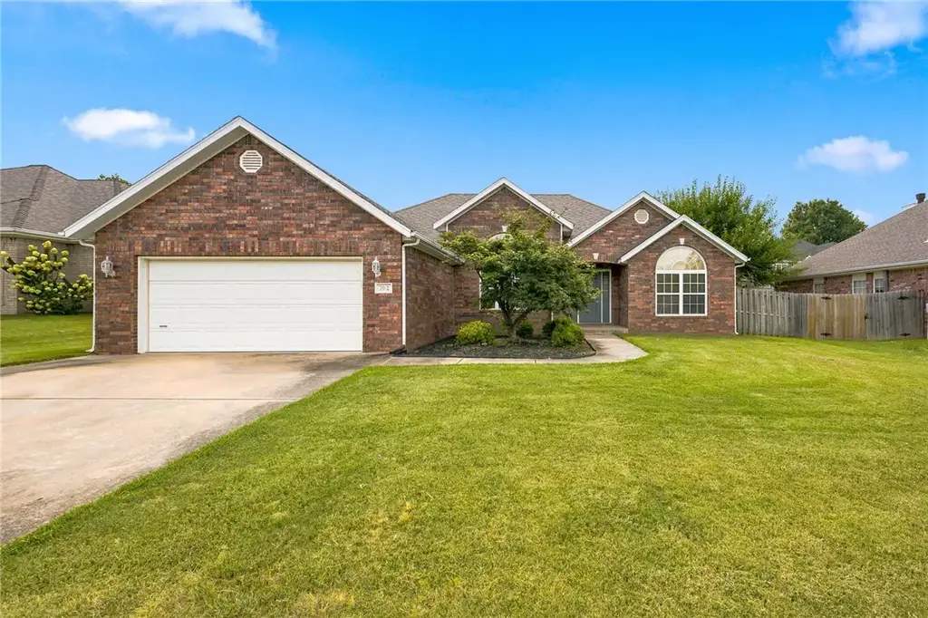 702 Maidstone Avenue, Bentonville