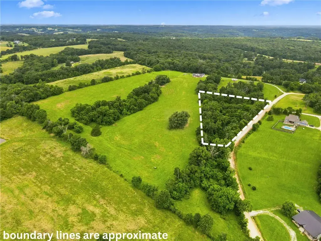 Lucas Lane, Pea Ridge
