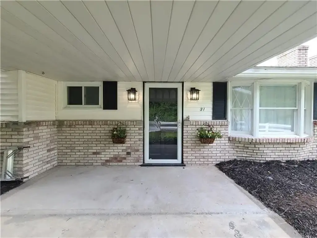 31 Penn Adamsburg Road, Adamsburg