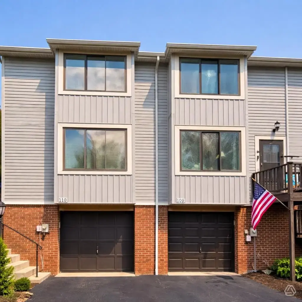 110 Serendipity Drive, Moon/Crescent