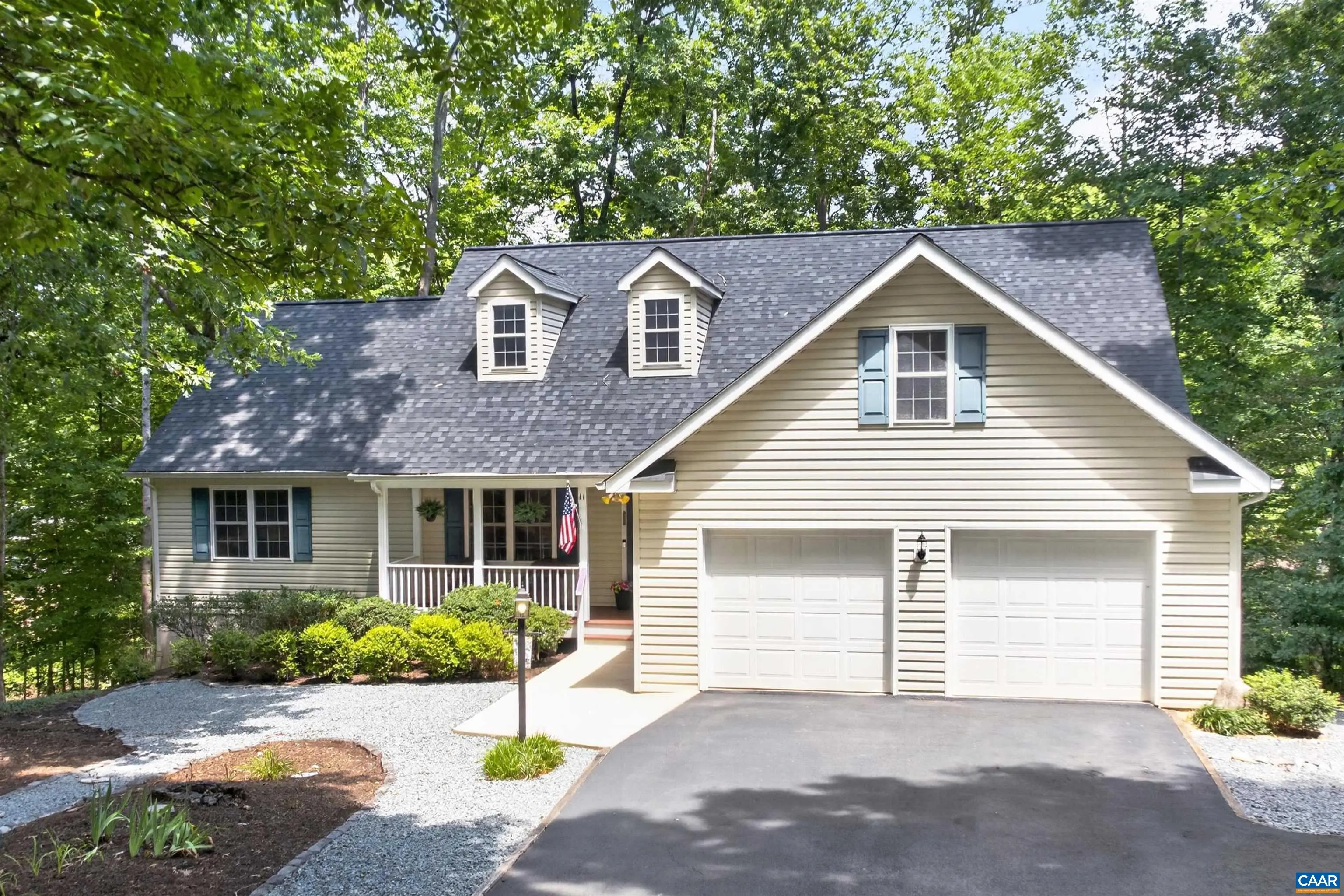 11 Chatham Ln, Palmyra