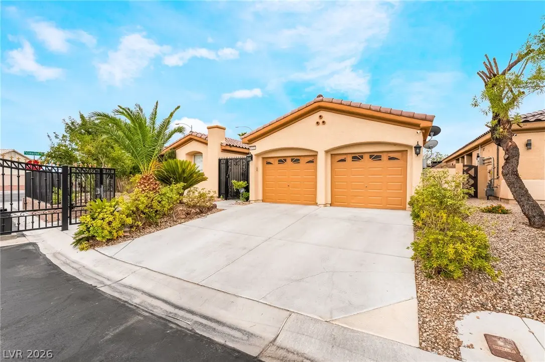 8101 Mountain Forest Court, Las Vegas