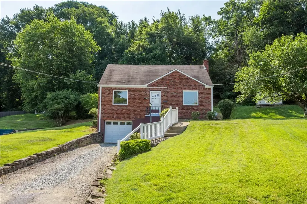 3121 Aniray Circle , Bethel Park