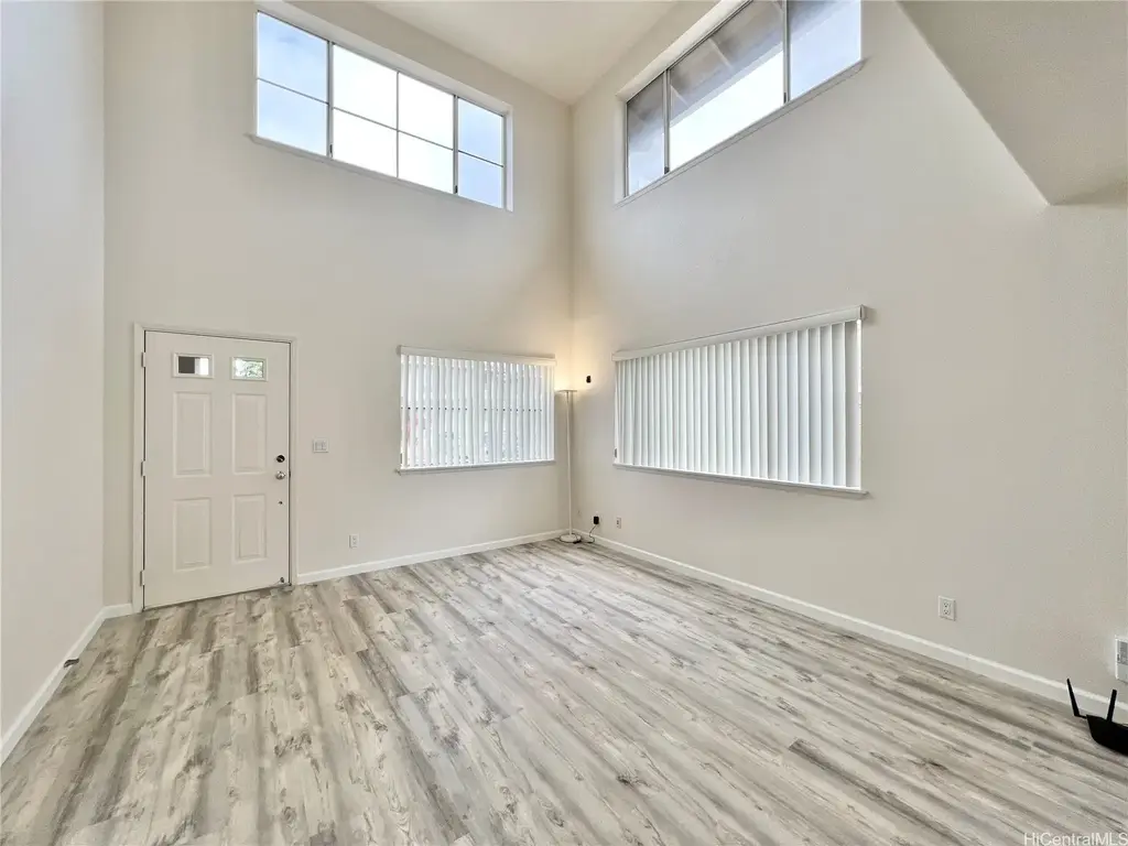 94-1029 Halekapio Street, Waipahu