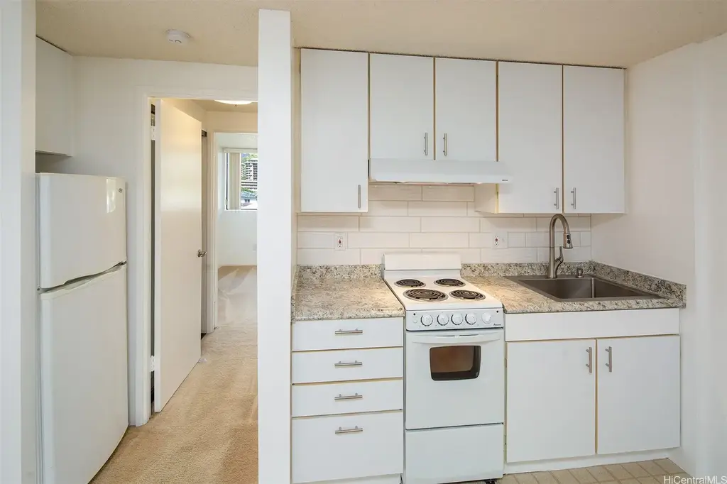 2860 Waialae Avenue # 302, Honolulu