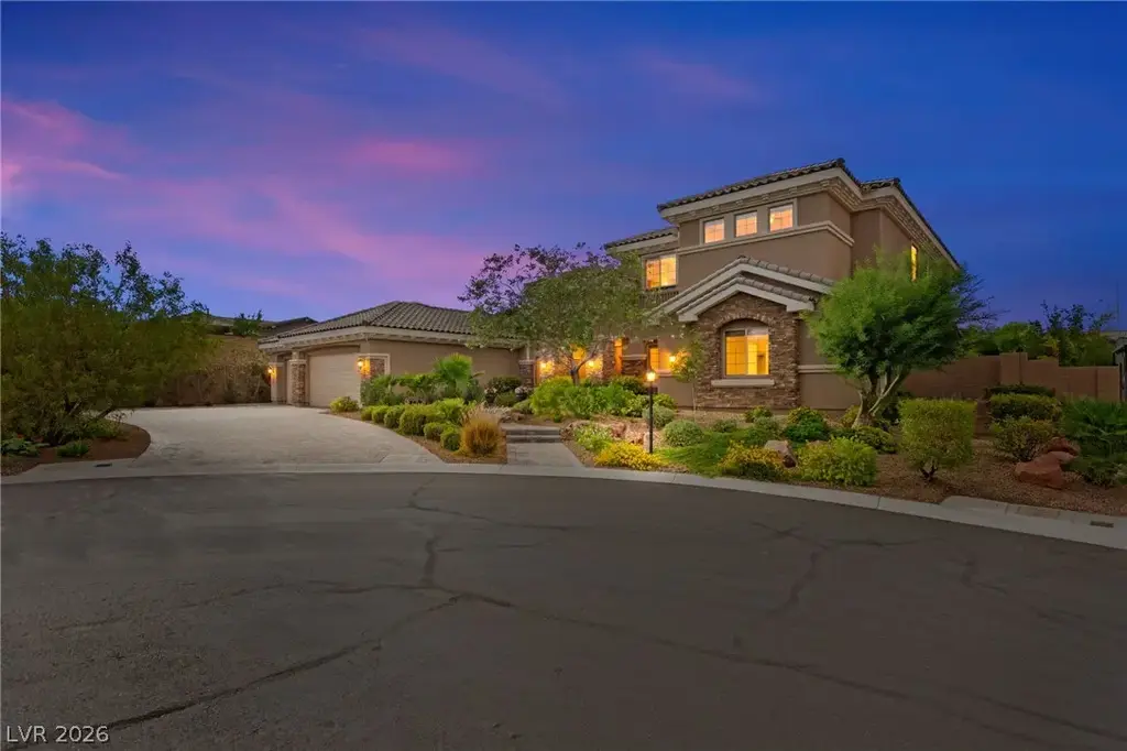 9896 Cathedral Pines Avenue, Las Vegas