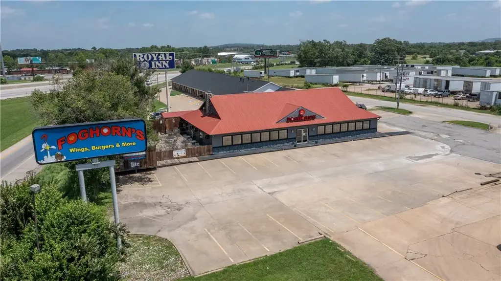 1100 48th Place, Springdale