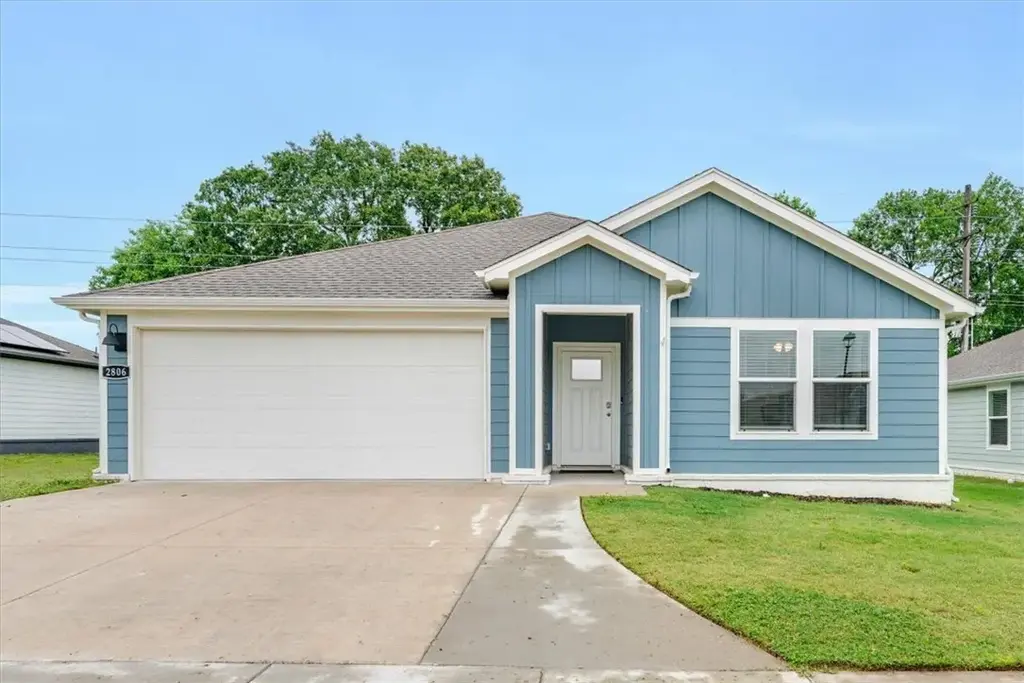 2806 N Snowball Drive, Fayetteville