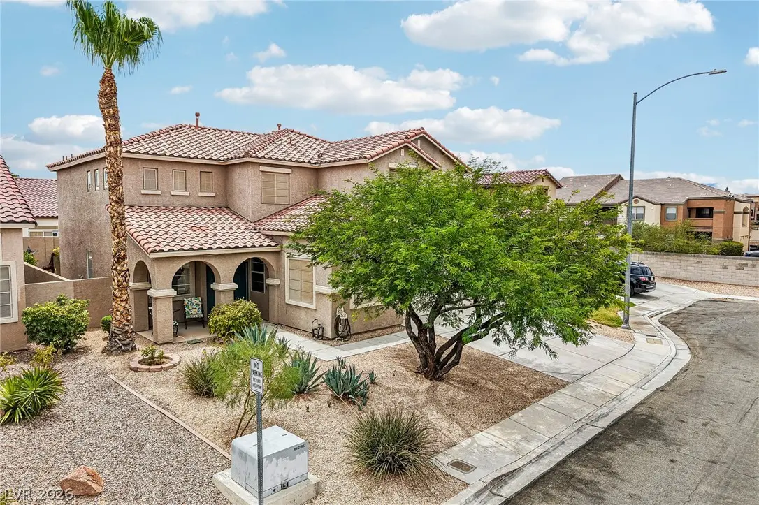 Photo of Listing #2796860