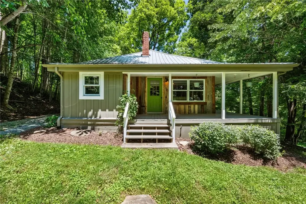 5269 Flat Springs Road, Elk Park