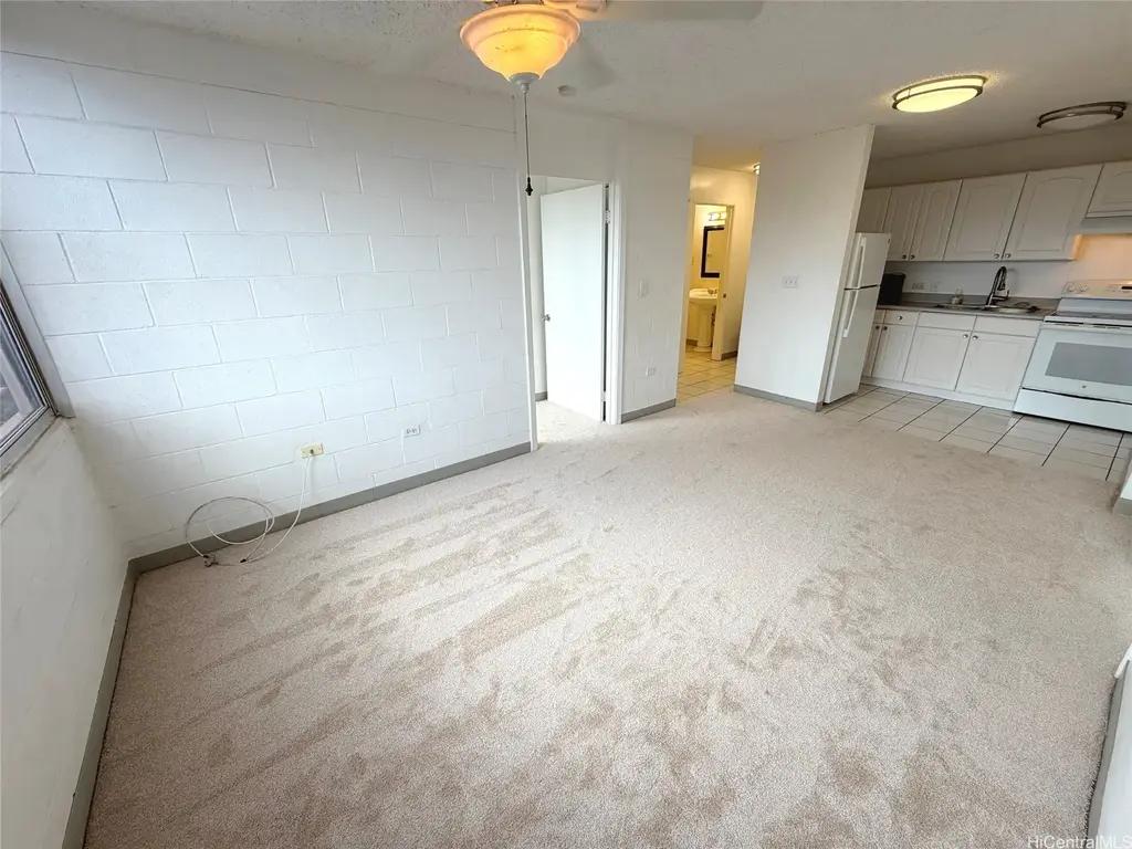 329 California Avenue # 206, Wahiawa