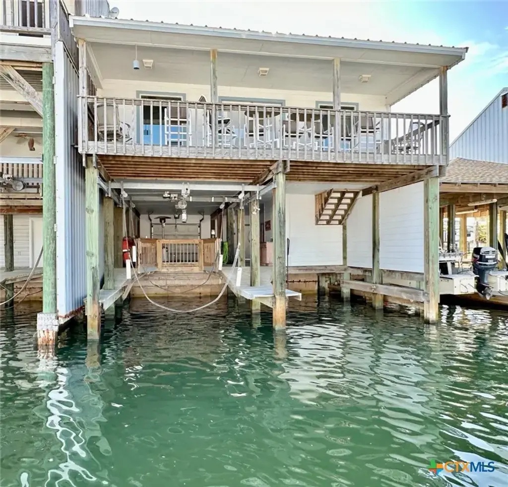 515 S 13th Street, Port O'Connor
