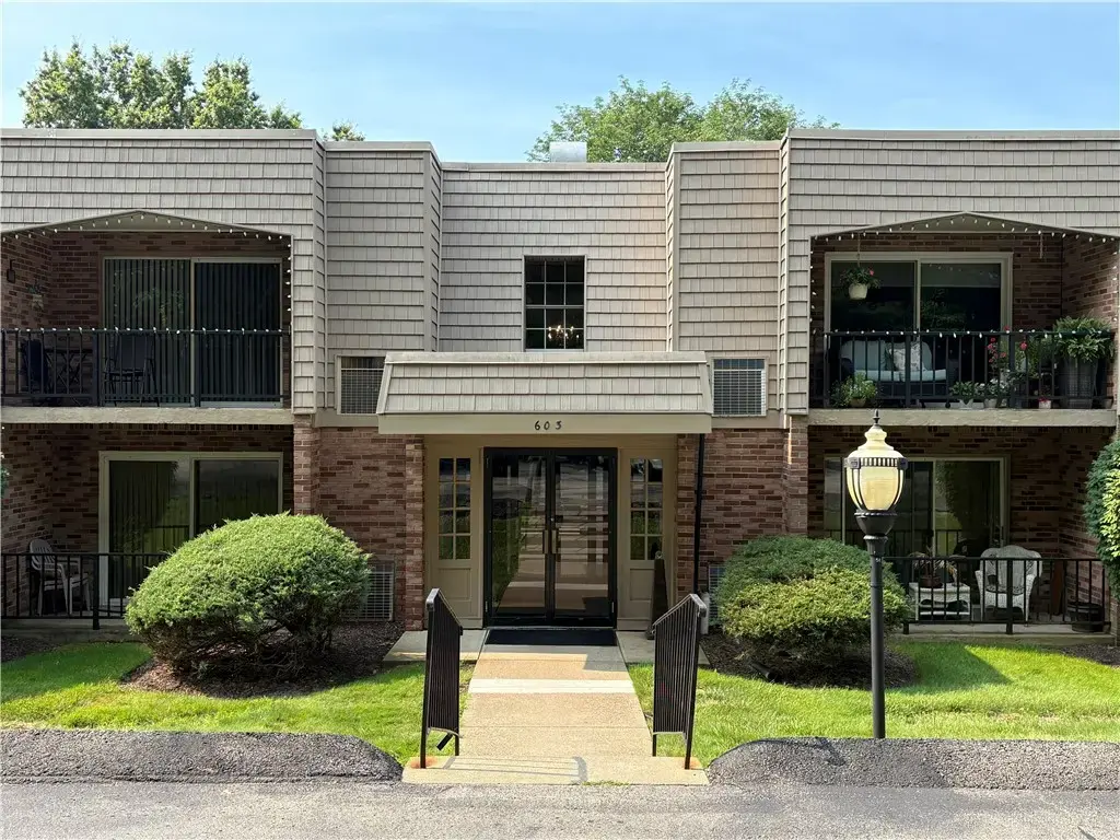 603 Calais Drive 2108, McCandless