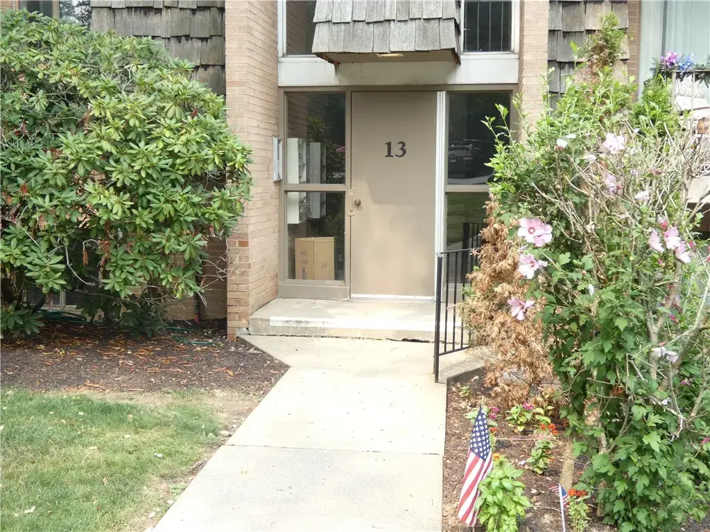 1335 Forest Green Drive , Moon/Crescent