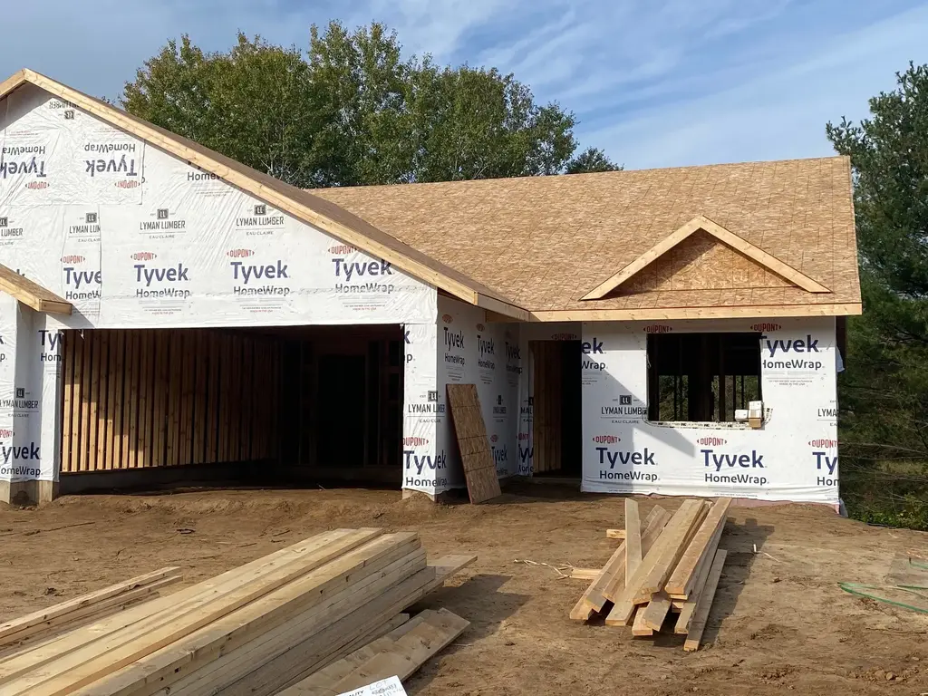 2042 Willow Bluff Road, Chippewa Falls