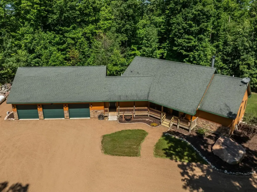 W11328 Northwoods Ln, Elcho