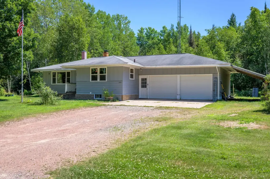 1595 Stella Lake Rd E, Three Lakes