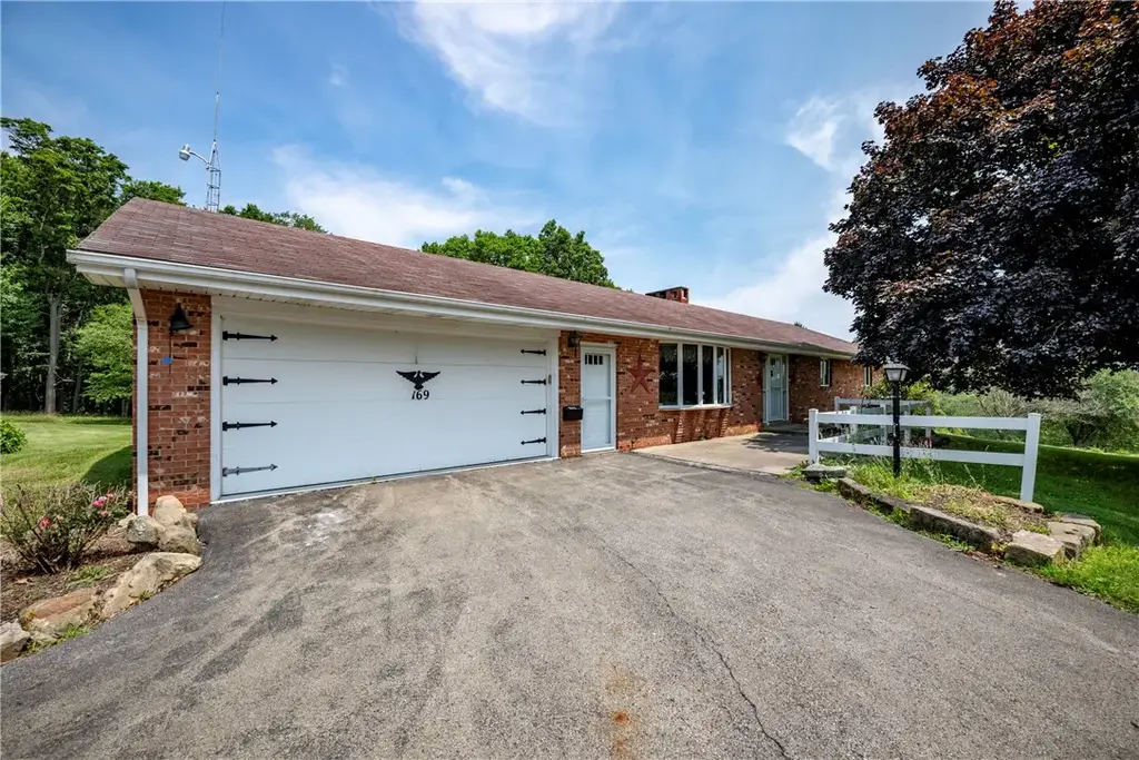 169 Ridge Drive , Fairview