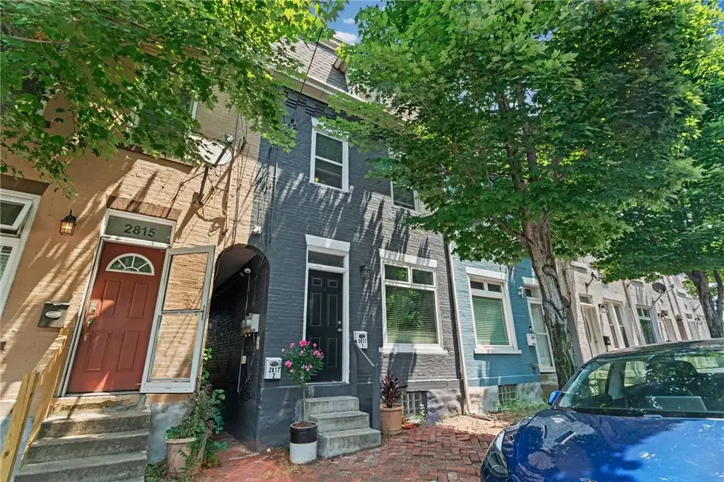 2817 Jane Street, South Side