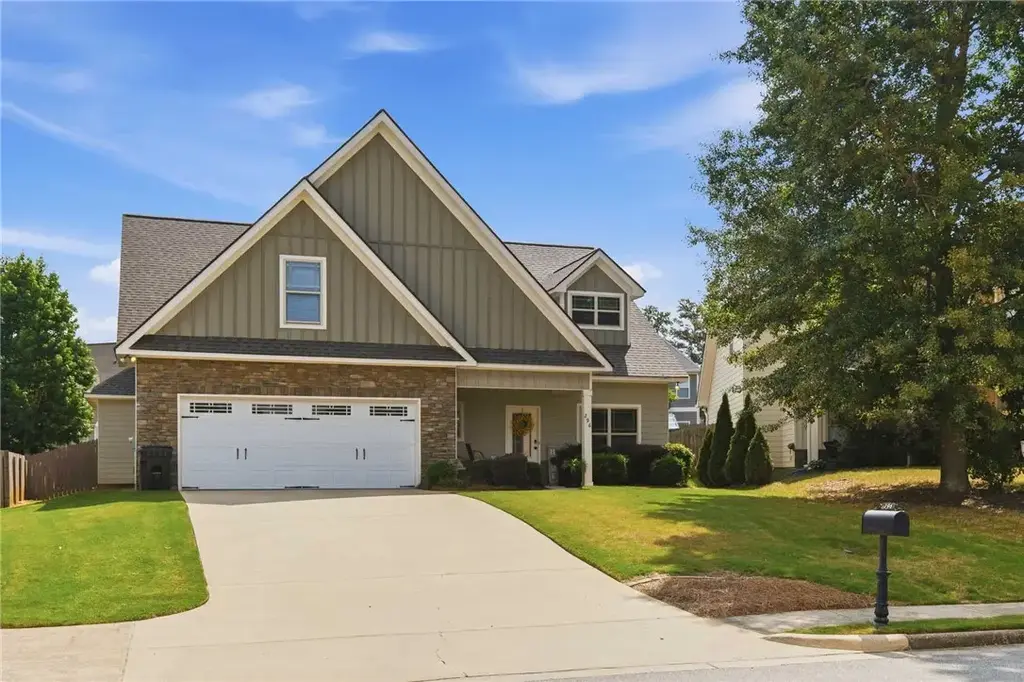296 Solamere Ln, Auburn