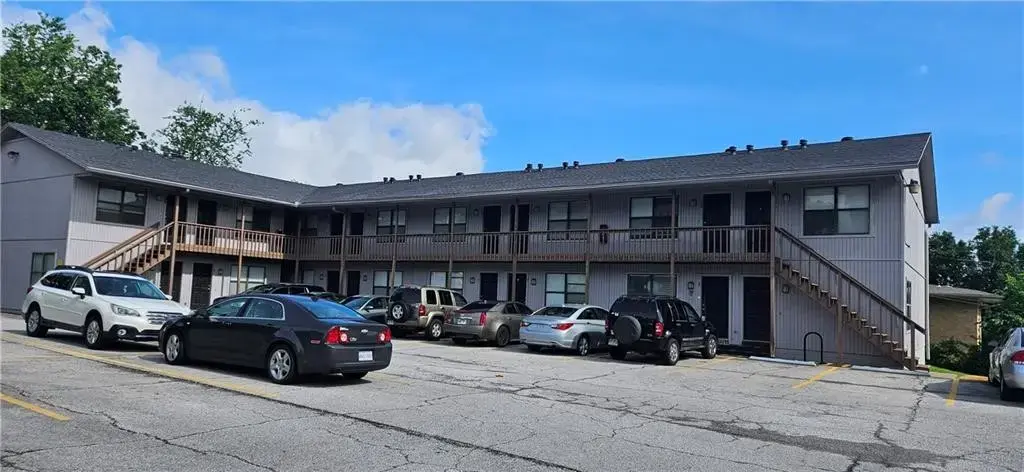 635 N Whitham Avenue 9, Fayetteville