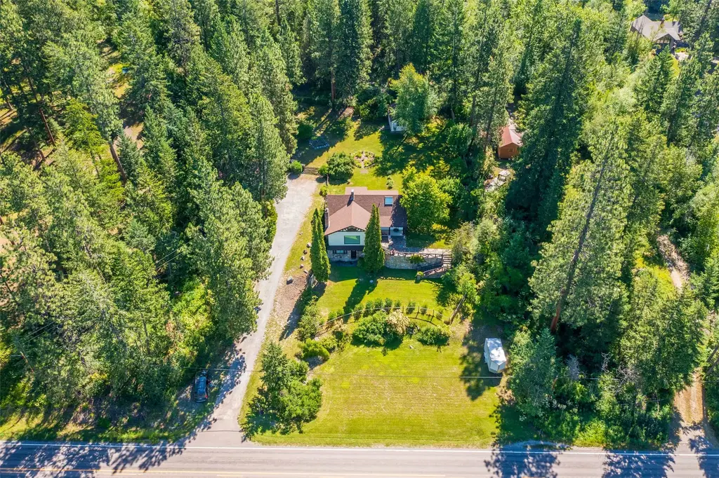 21034 Mt Highway 35, Bigfork