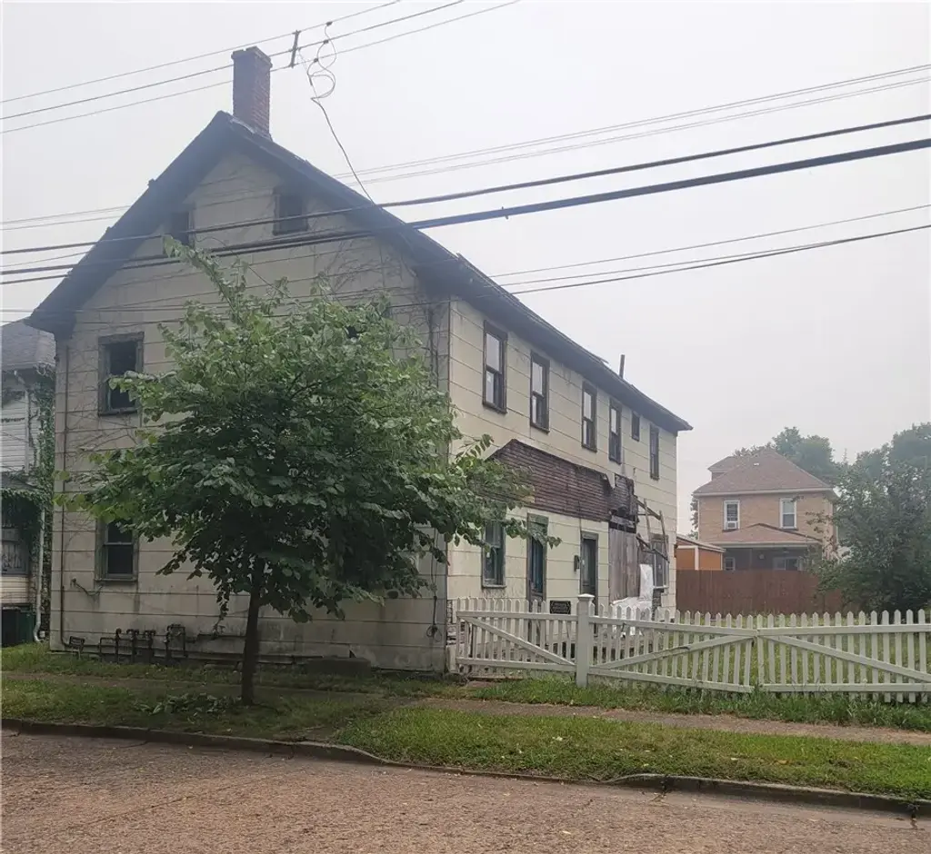 284 13th Street , Ambridge