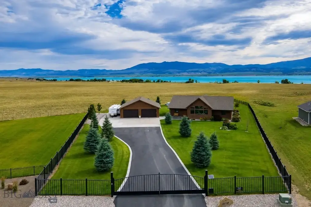 10 Mountainair Lane, Townsend