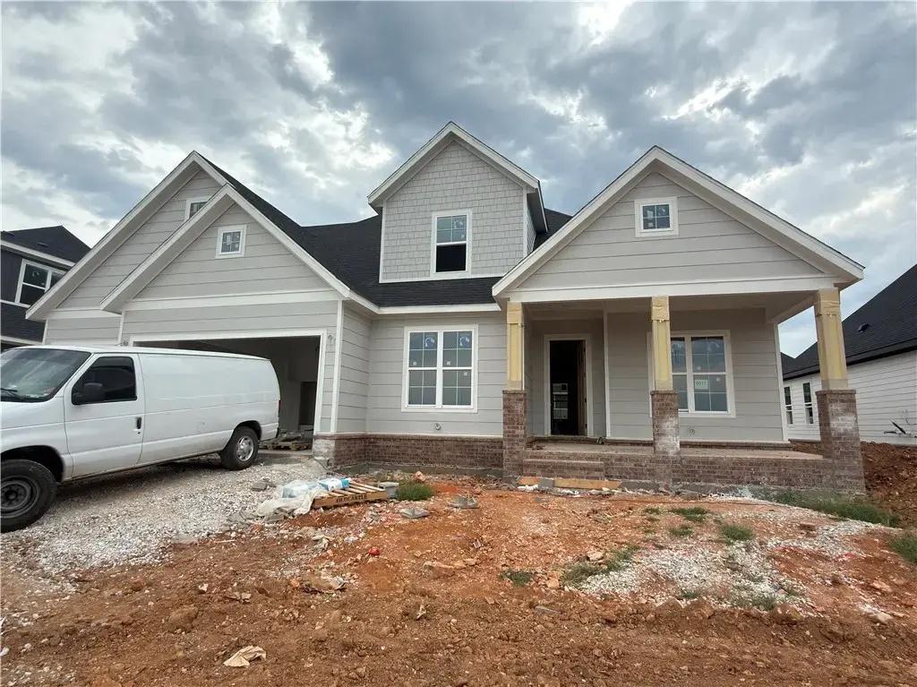 6511 S 60th Street, Rogers