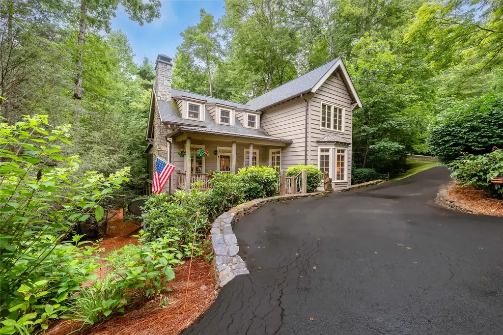 125 Honey Bee Bend, Cashiers
