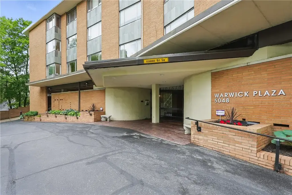5048 Fifth Avenue 101, Shadyside