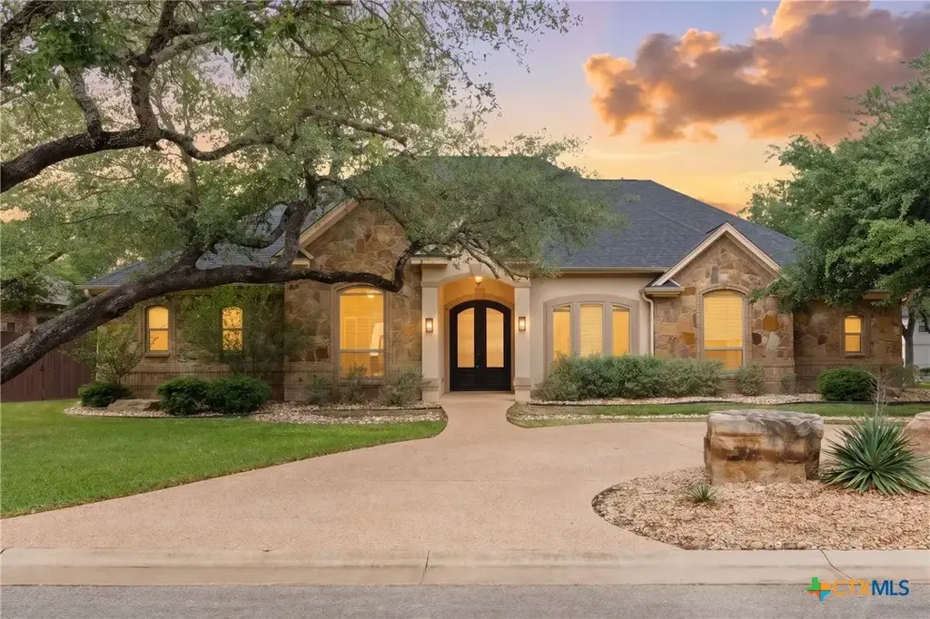 12 Lago Verde Lane, Belton