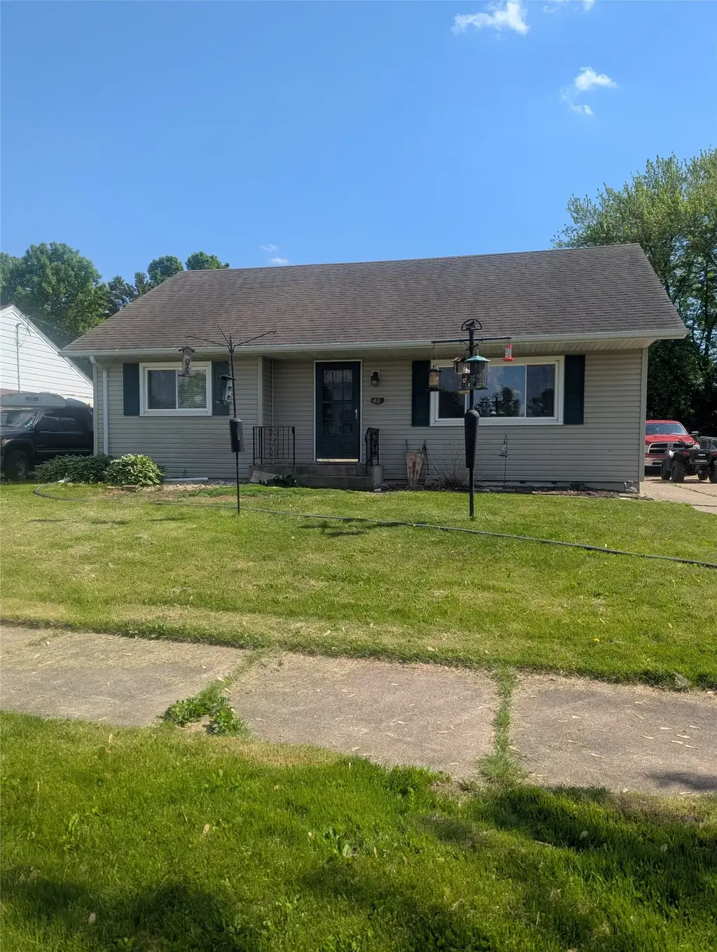 418 E School Street, Thorp