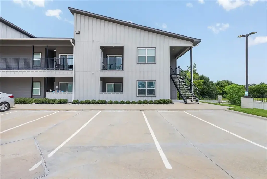 1326 Prairie Drive 813, Bryan