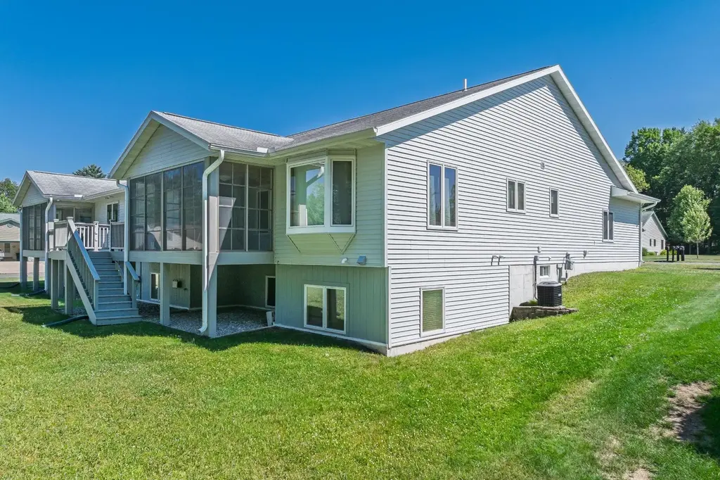 139 Aquila Ct S, Eagle River