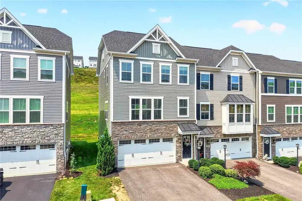 4009 Crown Drive , South Park