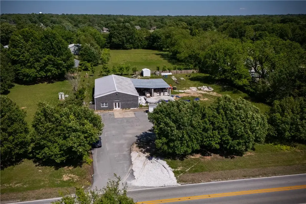 5203 Highway 94, Rogers