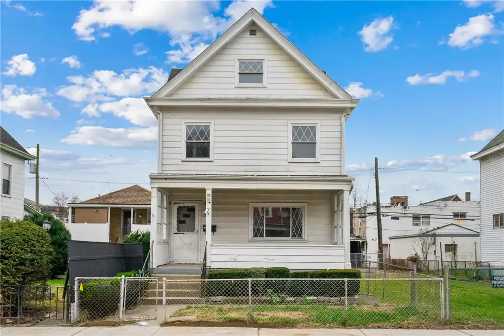 627 Woodward Avenue , Stowe