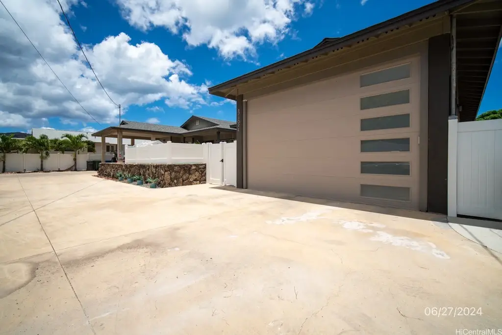 87-102 Kulaaupuni Street # Unit E, Waianae