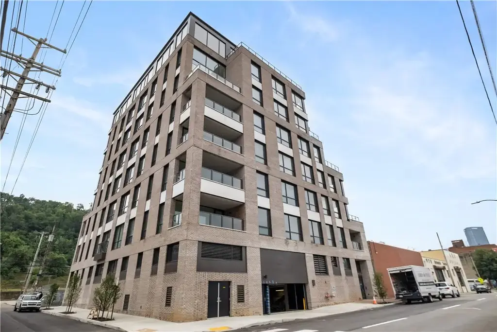 2330 Penn Avenue 304, Downtown Pgh