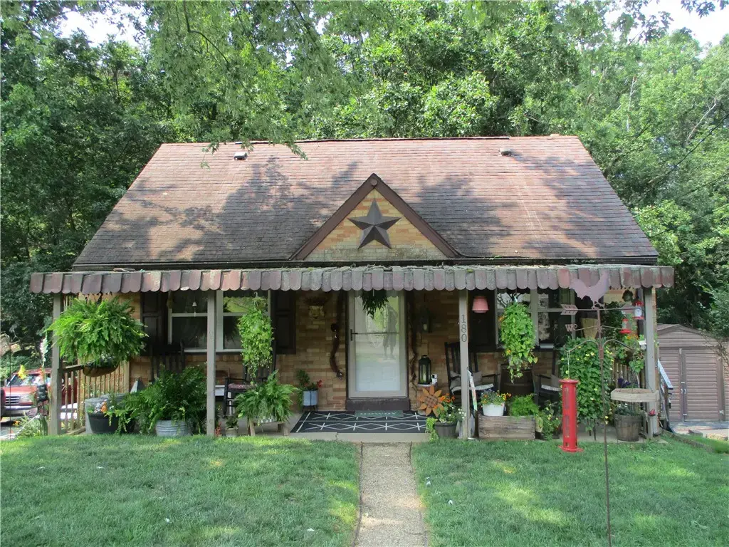 180 Forest Drive , North Huntingdon